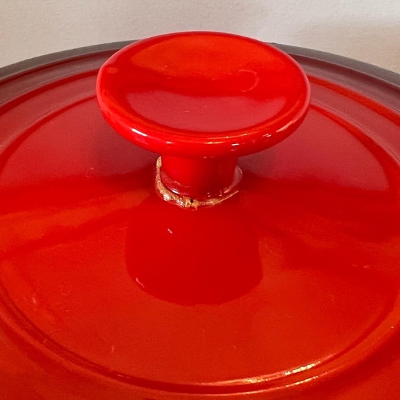 Cherry/Cerise Le Creuset Canister Set - Picture 6 of 7